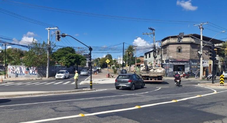 Obras no bairro Tirol melhoram trânsito e segurança no Barreiro